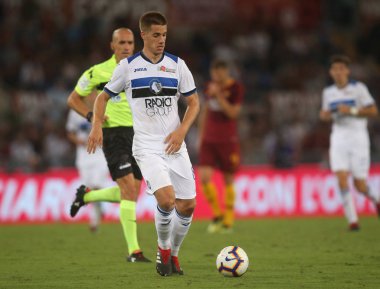 Rome, İtalya - 27 Ağustos 2018: Stadio Olimpico, Roma, İtalya. Serie A:Mario Pasalic a.ş. Roma V Atalanta Roma Stadio Olimpico İtalyan Serie A maçı sırasında eylem