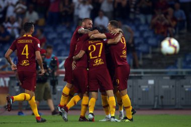 Rome, İtalya - 27 Ağustos 2018: Stadio Olimpico, Roma, İtalya. Serie A: A.S. Roma V Atalanta Roma Stadio Olimpico arasında Javier Pastore Skor Gol sırasında İtalyan Serie A eşleme