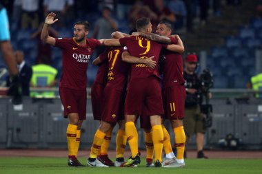 Rome, İtalya - 27 Ağustos 2018: Stadio Olimpico, Roma, İtalya. Serie A: A.S. Roma V Atalanta Roma Stadio Olimpico arasında Javier Pastore Skor Gol sırasında İtalyan Serie A eşleme