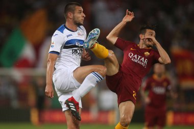 Rome, İtalya - 27 Ağustos 2018: Stadio Olimpico, Roma, İtalya. Serie A: Berat Djimsiti, eylem sırasında İtalyan Serie A Florenzi A.S. Roma V Atalanta Roma Stadio Olimpico arasında eşleme