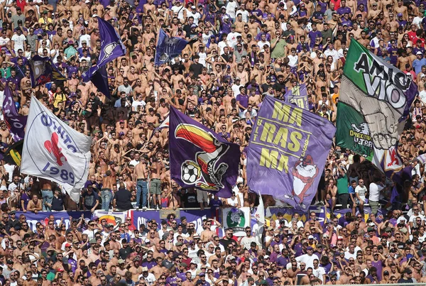 Fotbalový zápas: ACF Fiorentina versus FC Juventus, Florencie, IT — Stock fotografie