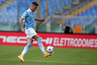 Roma, İtalya - 04 / 10 / 2020: Milinkoviç-Saviç (LAZIO) İtalya Serie A ligi 20 / 21 futbol karşılaşmasında SS Lazio ile FC Inter arasında Roma Olimpiyat Stadyumu 'nda oynanan karşılaşmada