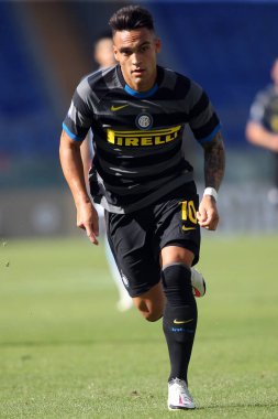 Roma, İtalya - 04 / 10 / 2020: Lautaro Martinez (Inter) İtalyan Serisi A Ligi 20 / 21 futbol karşılaşmasında SS Lazio ile FC Inter arasında Roma Olimpiyat Stadyumu 'nda oynanan karşılaşmada