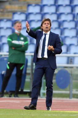 Roma, İtalya - 04 / 10 / 2020: Antonio Conte (Coach Inter) İtalya Serie A Ligi 20 / 21 futbol karşılaşmasında SS Lazio ile FC Inter arasında Roma Olimpiyat Stadyumu 'nda oynanan karşılaşmada