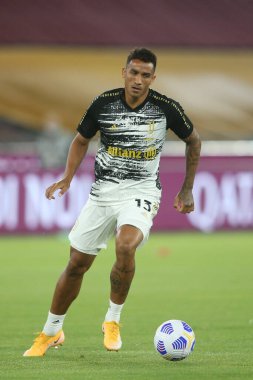 Roma, İtalya - 27 / 09 / 2020: DANILO (JUVENTUS) İtalya Serie A ligi öncesinde Roma 'daki Olimpiyat Stadyumu' nda As Roma ve FC Juventus arasında oynanan 20 / 21 futbol karşılaşması öncesinde