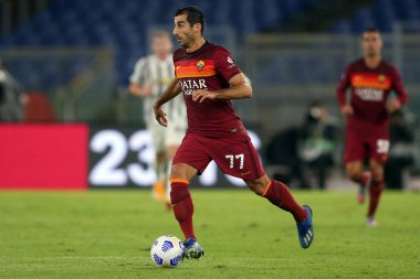 Roma, İtalya - 27 / 09 / 2020: H. Mikhitaryan (AS ROMA), Roma 'daki Olimpiyat Stadyumu' ndaki As Roma ve FC Juventus arasında oynanan İtalya Serie A Ligi 20 / 21 futbol karşılaşmasında görev aldı.