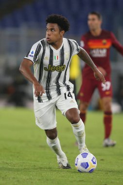 Roma, İtalya - 27 / 09 / 2020: W. MCKENNIE (JUVENTUS) İtalyan Serisi A ligi 20 / 21 futbol karşılaşmasında Roma 'daki Olimpiyat Stadyumu' nda As Roma ve FC Juventus arasında oynanan karşılaşmada