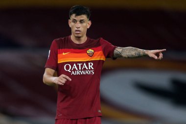 Roma, İtalya - 27 / 09 / 2020: Roger Ibanez (AS ROMA) İtalyan Serisi A Ligi 20 / 21 'de Roma' daki Olimpiyat Stadyumu 'nda As Roma ve FC Juventus arasında oynanan karşılaşmada