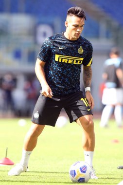 Roma, İtalya - 04 / 10 / 2020: Lautaro Martinez (İnter) İtalya Serisi 20 / 21 futbol karşılaşması öncesinde SS Lazio ile FC Inter arasında Roma Olimpiyat Stadyumu 'nda oynanan karşılaşma