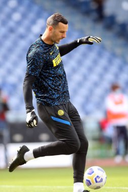 Roma, İtalya - 04 / 10 / 2020: S.Handanoviç (Inter) İtalya Serisi 20 / 21 futbol karşılaşması öncesinde Roma Olimpiyat Stadyumu 'nda SS Lazio ile FC Inter arasında antrenman yaptı.