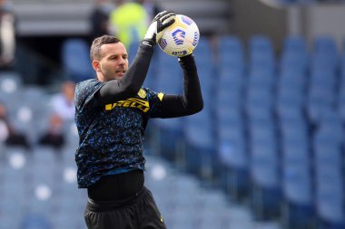 Roma, İtalya - 04 / 10 / 2020: S.Handanoviç (Inter) İtalya Serisi 20 / 21 futbol karşılaşması öncesinde Roma Olimpiyat Stadyumu 'nda SS Lazio ile FC Inter arasında antrenman yaptı.