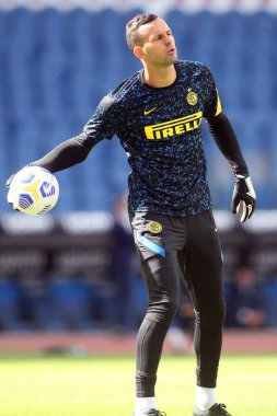 Roma, İtalya - 04 / 10 / 2020: S.Handanoviç (Inter) İtalya Serisi 20 / 21 futbol karşılaşması öncesinde Roma Olimpiyat Stadyumu 'nda SS Lazio ile FC Inter arasında antrenman yaptı.
