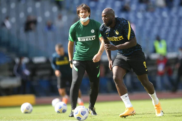 Roma, İtalya - 04 / 10 / 2020: R.Lukaku (İnter) İtalya Serisi 20 / 21 futbol karşılaşması öncesinde SS Lazio ile FC Inter arasında Roma Olimpiyat Stadyumu 'nda oynanan karşılaşma.