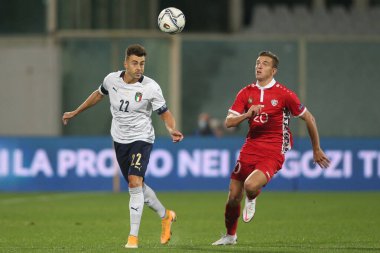 Florence 07 / 10 / 2020: S.EL Shaarawy (ITALY), Platica (Moldova) Floransa 'daki Artemio Franchi stadyumunda İtalya ile Moldova arasında oynanan dostluk karşılaşmasında.