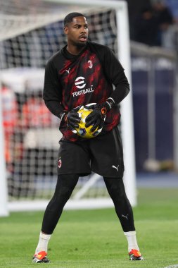 Roma, İtalya 01.03.2024: İtalyan Serie A TIM 2023-2024 futbol karşılaşmasında Milan 'lı Mike Maignan, Roma Olimpiyat Stadyumu' nda SS LAZIO 'ya karşı AC MILAN.