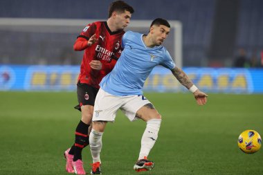 Roma, İtalya 01.03.2024: İtalyan Serisi A TIM 2023-2024 futbol karşılaşması sırasında Milanlı Christian Pulisiç Lazio 'lu Mattia Zaccagni ile Roma Olimpiyat Stadyumu' nda SS LAZIO 'ya karşı AC MILAN.