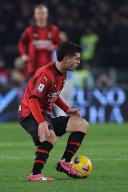 Roma, İtalya 01.03.2024: İtalyan Serisi A TIM 2023-2024 futbol karşılaşmasında Milan 'lı Christian Pulisiç Roma Olimpiyat Stadyumu' nda SS LAZIO 'ya karşı AC MILAN.