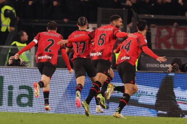 Roma, İtalya 01.03.2024: Milan 'dan Noah Okafor 0-1 gol attı ve İtalya Serie A TIM 2023-2024 futbol karşılaşması SS LAZIO-AC MILAN Roma Olimpiyat Stadyumu' nda oynanan karşılaşmada takımla birlikte kutladı..