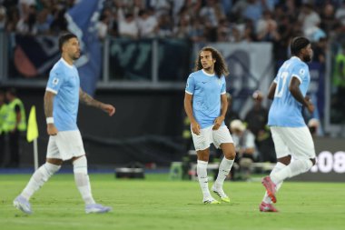 Roma, İtalya 31 Ağustos 2025: Lazio 'dan Matteo Guendouzi golü attı ve Serie A Enilive 2025-2026, 2. gün, SS Lazio ve Hellas Verona arasında Olimpiyat Stadyumu' nda oynanan futbol karşılaşmasında takımla birlikte kutladı..