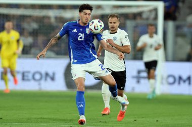 Bergamo, İtalya 5 Eylül 2025: İtalyan Alessandro Bastoni, İtalya ile Estonya arasında oynanan Avrupa Fifa Dünya Kupası 2026 ön eleme karşılaşmasında New Balance Stadyumu 'nda görüldü.