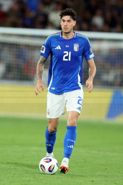 Bergamo, İtalya 5 Eylül 2025: İtalyan Alessandro Bastoni, İtalya ile Estonya arasında oynanan Avrupa Fifa Dünya Kupası 2026 ön eleme karşılaşmasında New Balance Stadyumu 'nda görüldü.