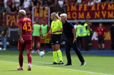 AS Roma ve Torino FC 'nin Olimpiyat Stadyumu' nda oynanan Serie A Enilive 2025-2026 futbol karşılaşmasında görev yapan Gian Piero Gasperini 'nin Roman teknik direktörü.