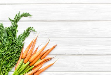 Havuç hasadı. Metin için yeşil üstten görünüm alanı olan sebzeler