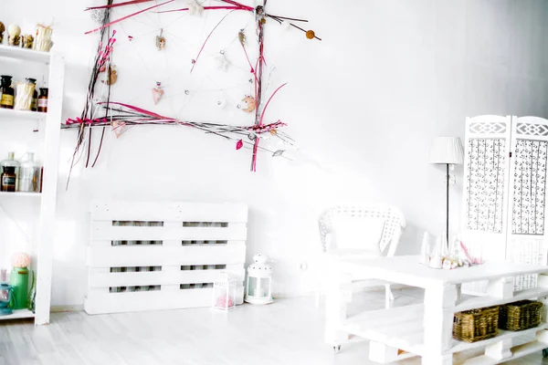 Interiér obývacího pokoje - bílý nábytek — Stock fotografie