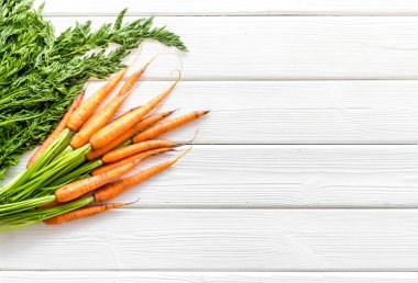Havuç hasadı. Metin için yeşil üstten görünüm alanı olan sebzeler