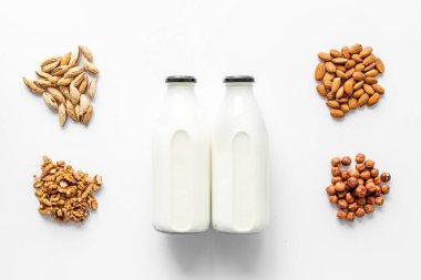 Sütsüz süt alternatifinin üzerinde - badem fındıklı ceviz sütü