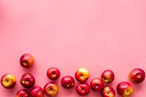 Set di mele rosse - vista sopra, spazio per il testo — Foto Stock