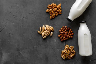 Sütsüz süt proteinli fındık. Üst görünüm, alanı kopyala