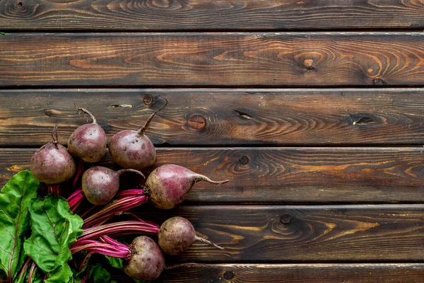 Pancar hasadı. Yeşil bluzlu sebzeler.-