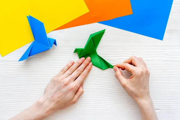 Diy konsepti. Origami kağıt kuşu, Üst Manzara