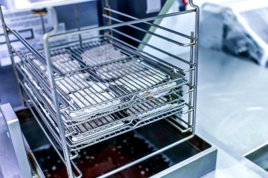 Yakından taranmış yiyecek kızarmaya hazır.