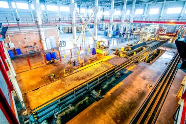 Fabrika taşıma aşamasında havalandırmalı beton blokların üretimi