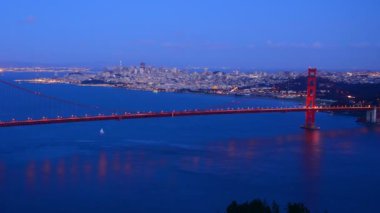 San Francisco Golden Gate Köprüsü Zaman aşımı Günbatımından Night Pan Right California ABD 'ye