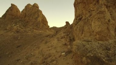 Trona Zirveleri Günbatımı Mojave Çölü 'nde Ölüm Vadisi' ne yakın Kaliforniya Hava Çekimi İleri