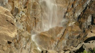 Yosemite Ulusal Parkı Gelinliği Kaliforniya 'ya Düştü