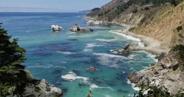 Big Sur Mcway Rocks Dolly Тихоокеанское Побережье Калифорнии — стоковое видео