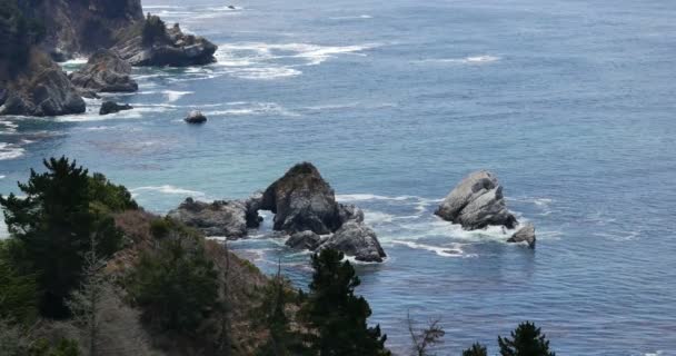 Big Sur Mcway Rocks Калифорнийского Государственного Парка Виста Пойнт Джулии — стоковое видео