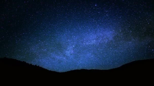 死谷国家公园银河时间飞逝夜空望远镜山顶上方倾斜向上加利福尼亚 — 图库视频影像