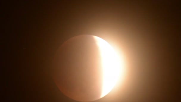 Lunar Eclipse 2014 Moon Clouds Квітня — стокове відео