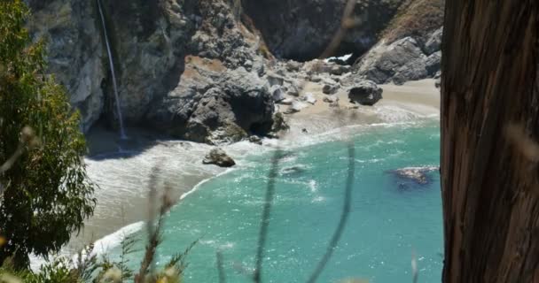 Big Sur Mcway Falls Gros Plan Dolly Côte Pacifique Californie — Video