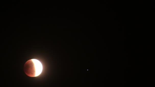 Lunar Eclipse 2014 Moon Clouds Апреля — стоковое видео