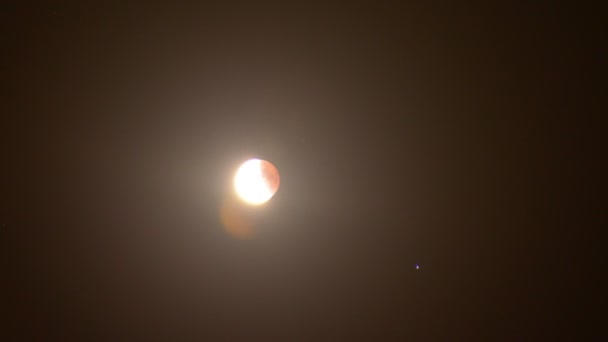 Lunar Eclipse 2014 Måne Och Moln April — Stockvideo