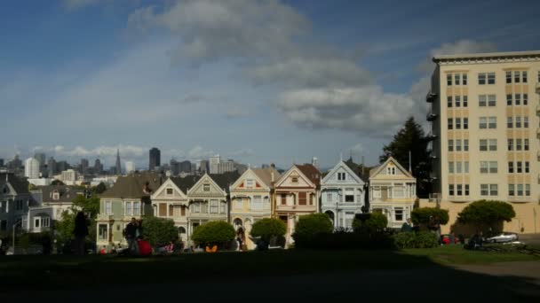 San Francisco Alamo Square Dolly Pan Left California Usa — Stock video