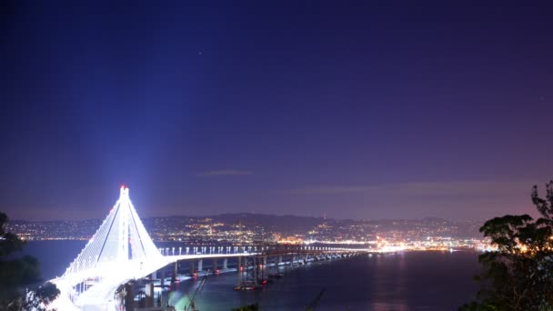三藩湾大桥由宝岛时间飞逝的深夜美国加州交通 — 图库视频影像
