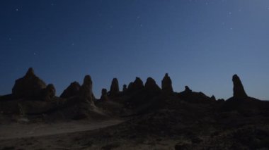 Trona Zirveleri Gündoğumu Mojave Çölünün Kaliforniya 'sına Son Zaman Gecesi