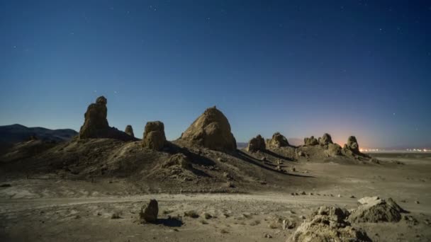 Trona Pinnacles Stjärnor Tid Förflutit Månsken Skugga Kalifornien — Stockvideo